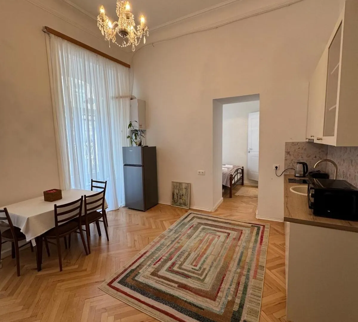 Cozy Apartment In Old Town Tbilisi ile iletişim